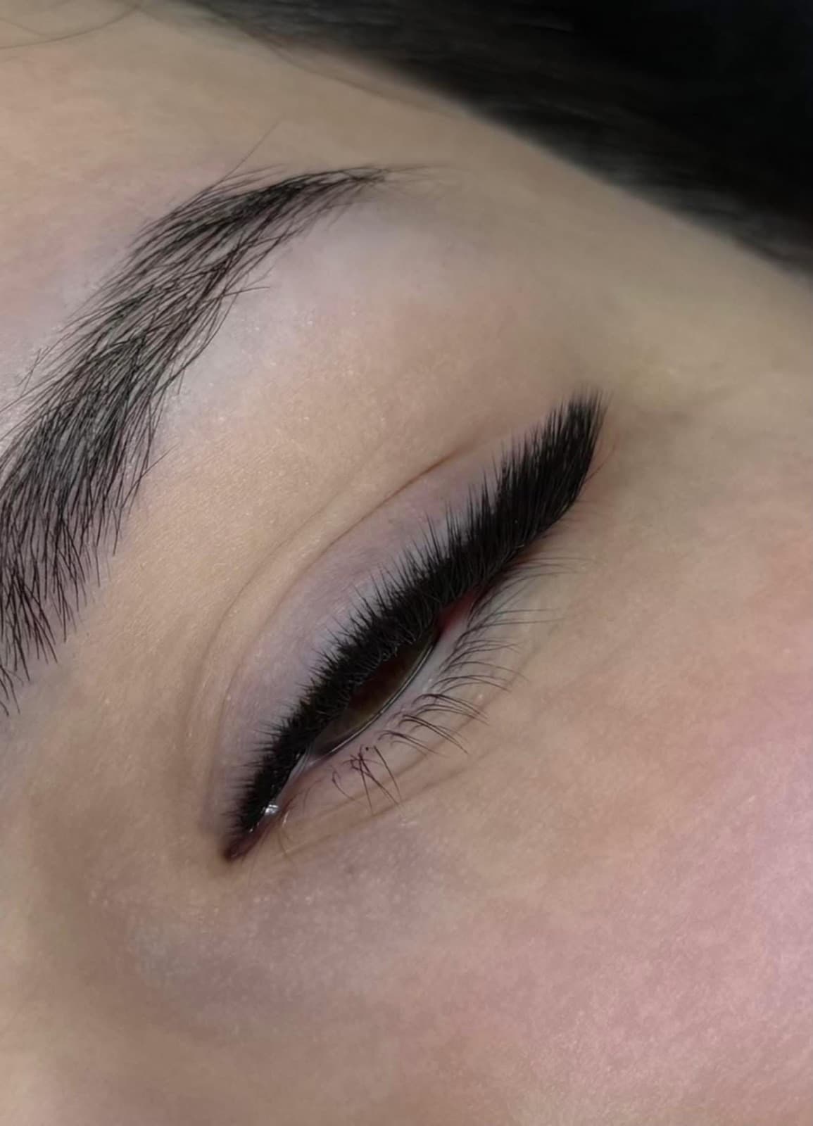 Extensii de gene, efect eyeliner